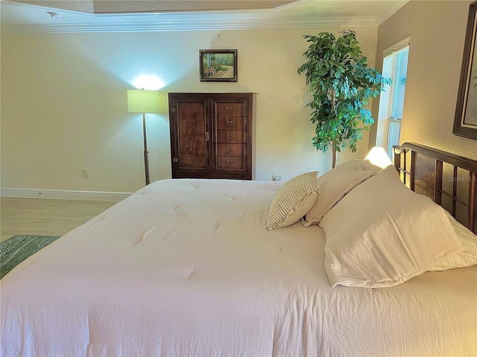 For Rent: $3,000 (3 beds, 2 baths, 1903 Square Feet)