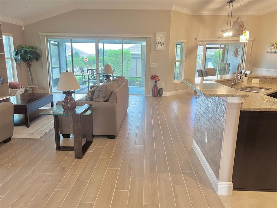 For Rent: $3,000 (3 beds, 2 baths, 1903 Square Feet)