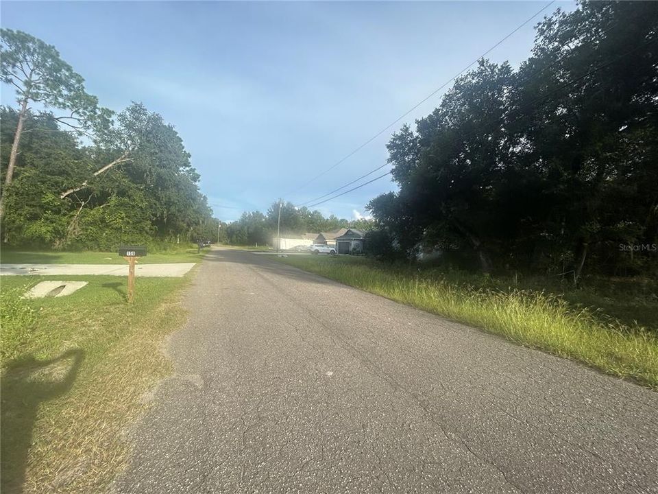 На продажу: $31,000 (0.23 acres)