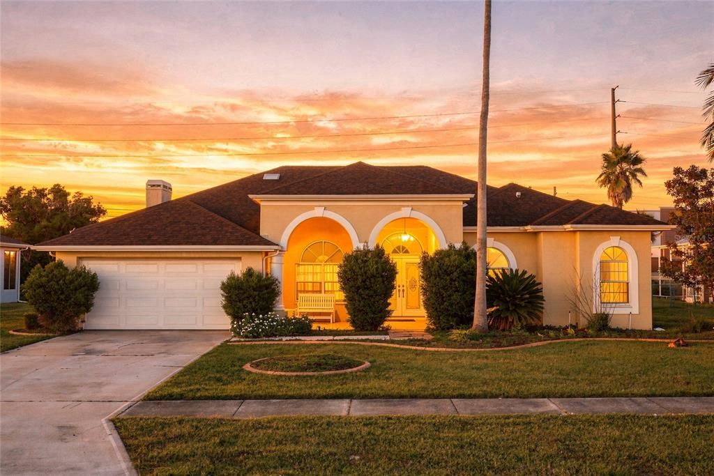 For Sale: $395,000 (3 beds, 2 baths, 2126 Square Feet)