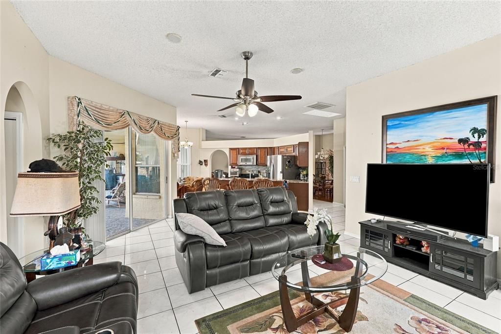 For Sale: $395,000 (3 beds, 2 baths, 2126 Square Feet)