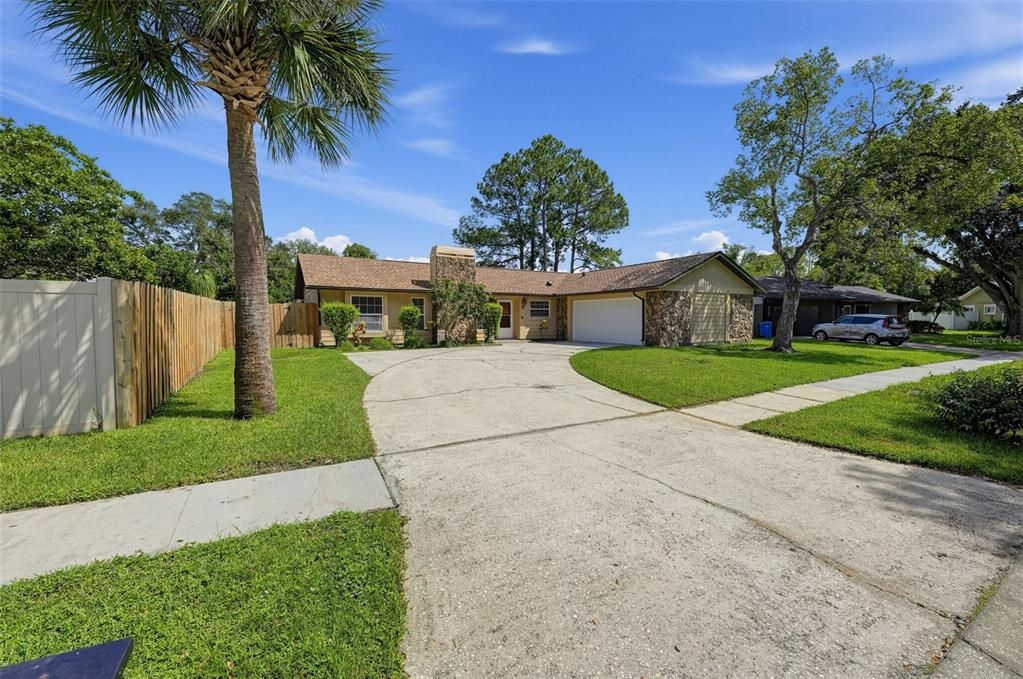 For Sale: $449,950 (3 beds, 2 baths, 1400 Square Feet)