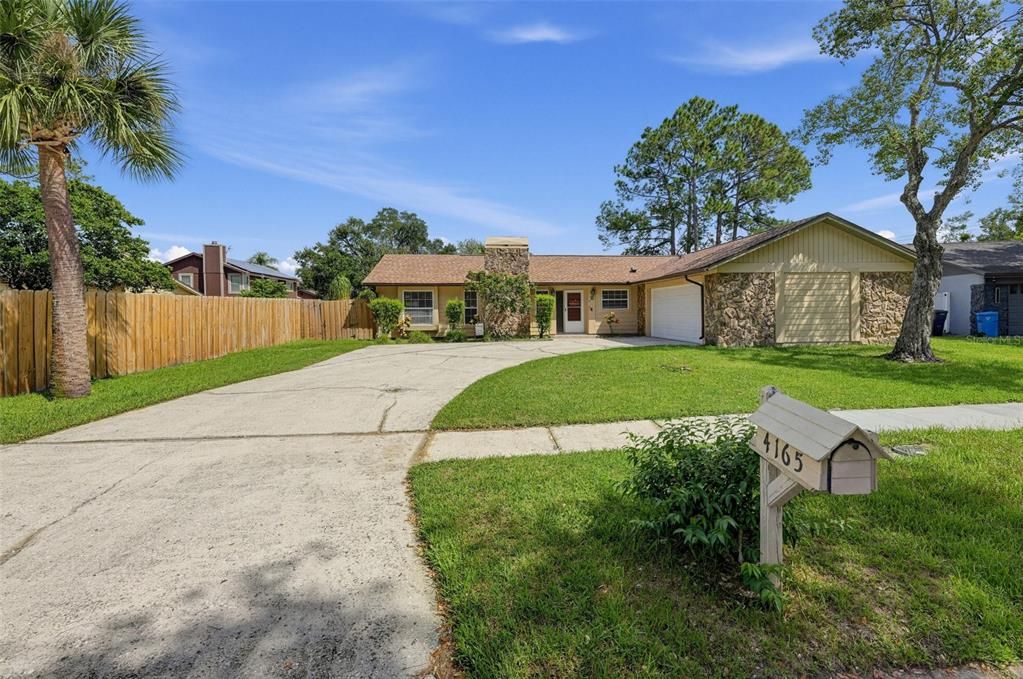 For Sale: $449,950 (3 beds, 2 baths, 1400 Square Feet)