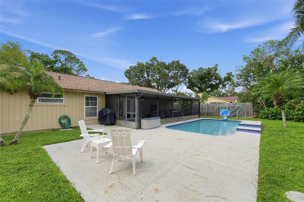 For Sale: $449,950 (3 beds, 2 baths, 1400 Square Feet)