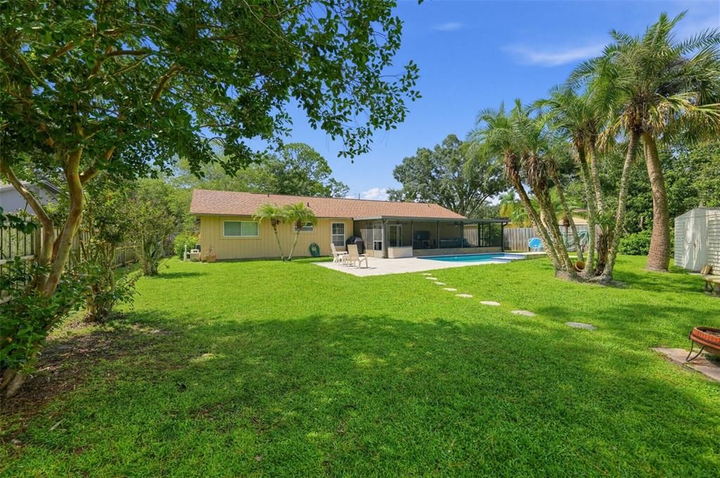For Sale: $449,950 (3 beds, 2 baths, 1400 Square Feet)