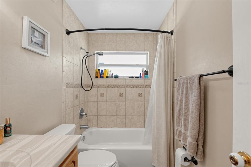 For Sale: $449,950 (3 beds, 2 baths, 1400 Square Feet)