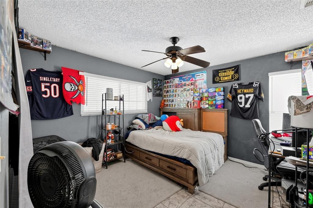 For Sale: $449,950 (3 beds, 2 baths, 1400 Square Feet)
