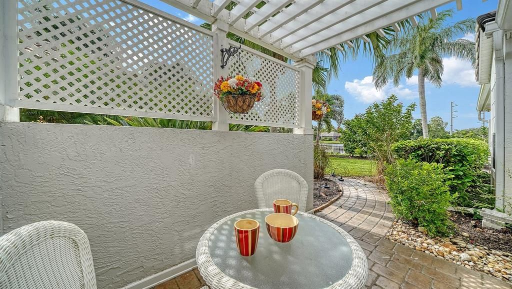 For Sale: $495,000 (2 beds, 2 baths, 1610 Square Feet)