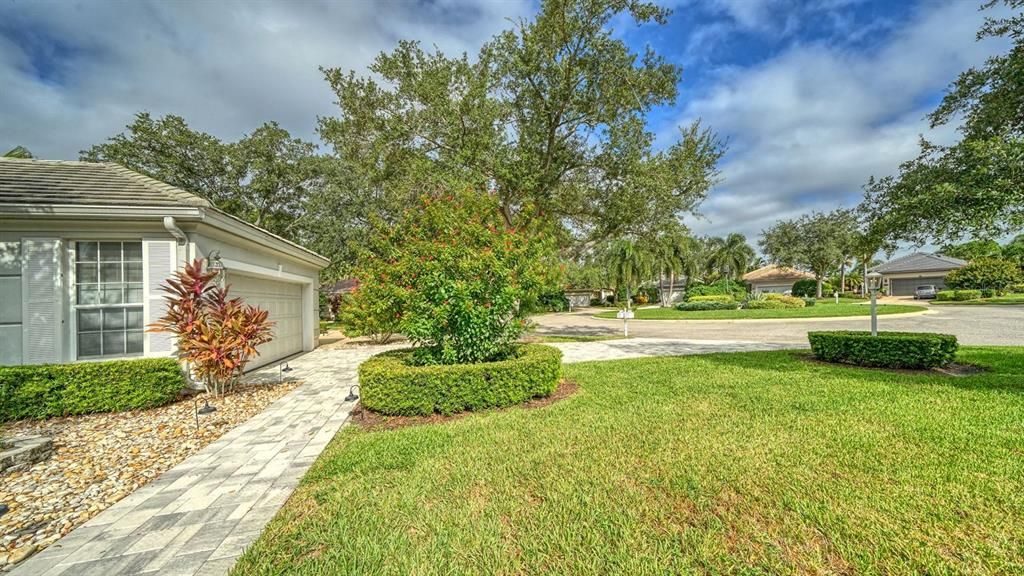 For Sale: $495,000 (2 beds, 2 baths, 1610 Square Feet)