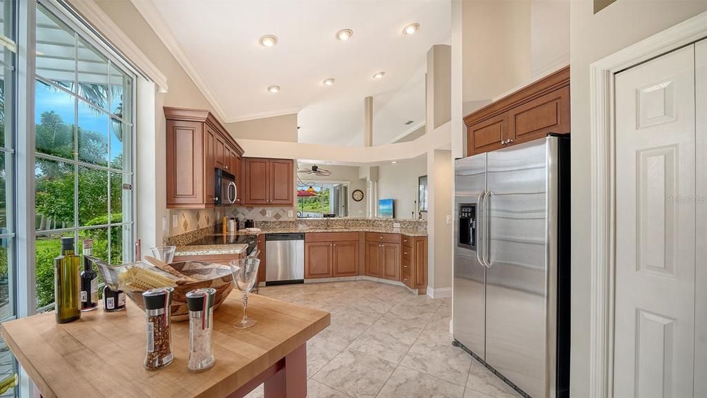 For Sale: $495,000 (2 beds, 2 baths, 1610 Square Feet)