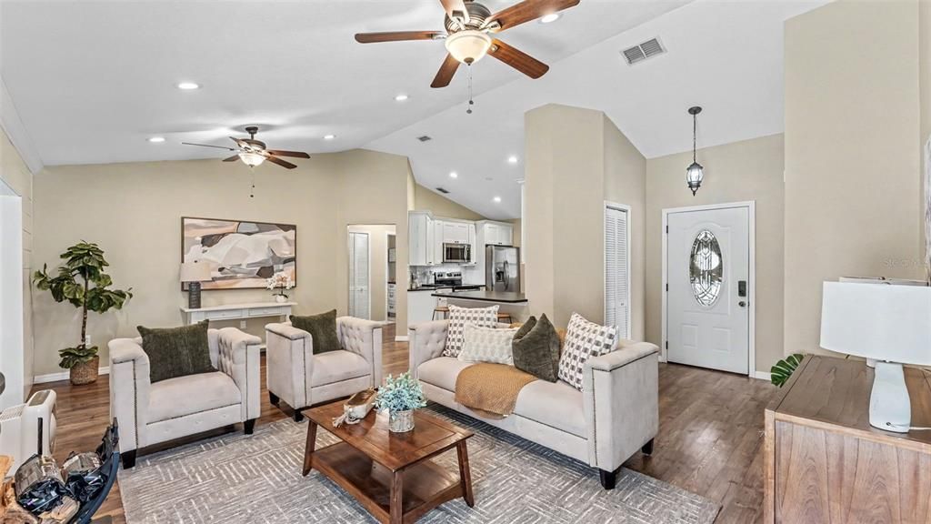 For Sale: $329,000 (3 beds, 2 baths, 1527 Square Feet)