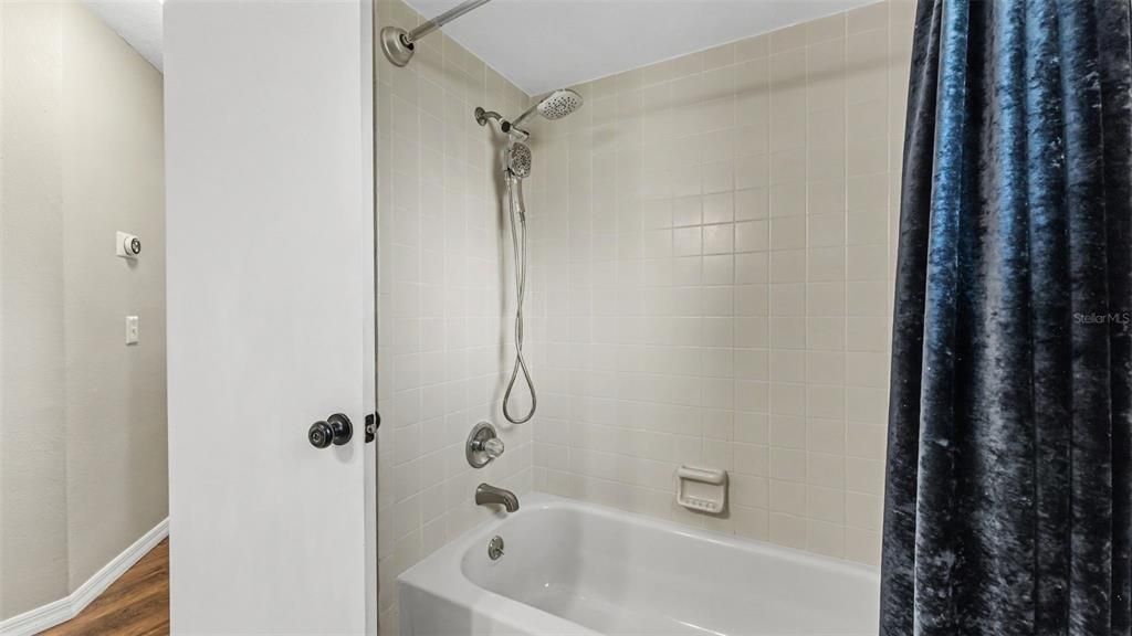 For Sale: $329,000 (3 beds, 2 baths, 1527 Square Feet)