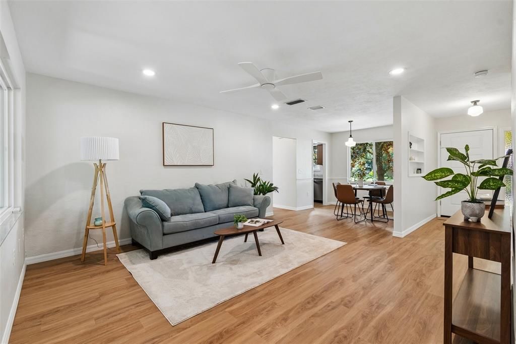 For Sale: $279,900 (3 beds, 2 baths, 1158 Square Feet)