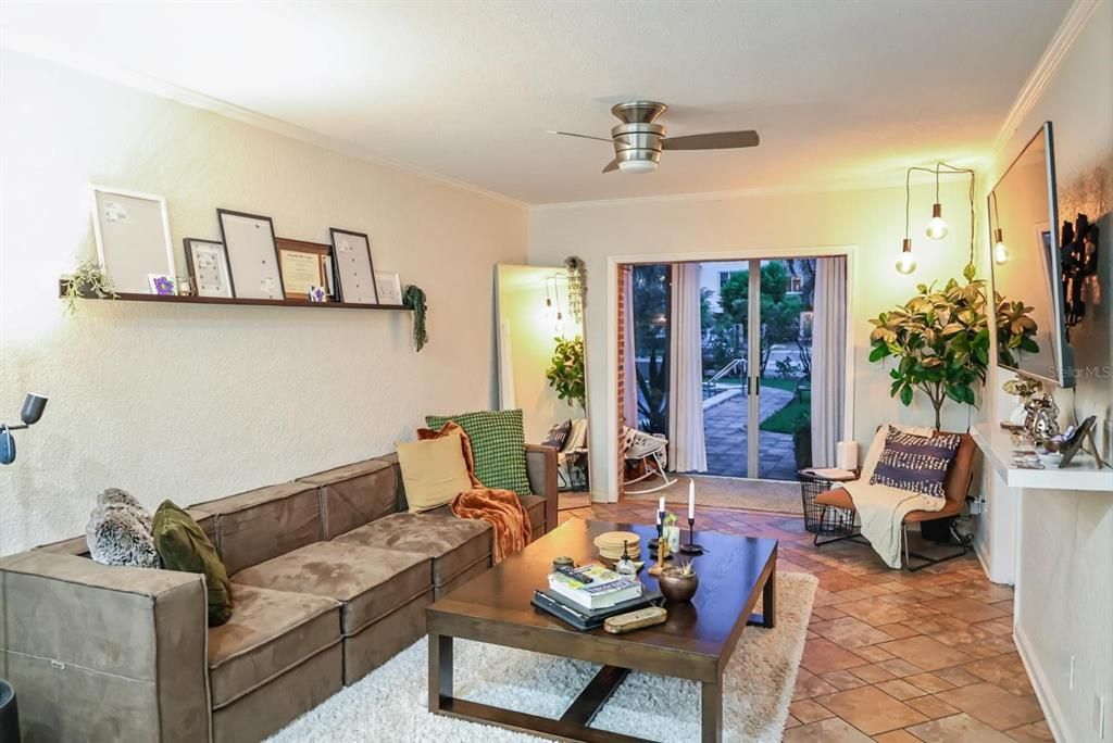 En Venta: $225,000 (2 camas, 1 baños, 750 Pies cuadrados)