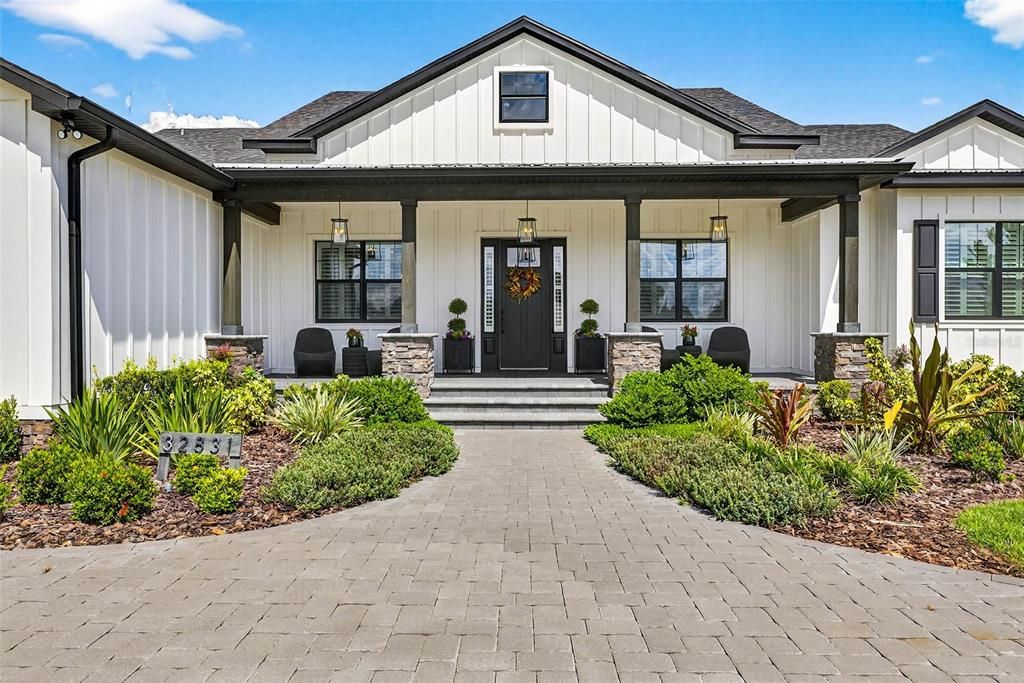 En Venta: $925,000 (4 camas, 3 baños, 2689 Pies cuadrados)