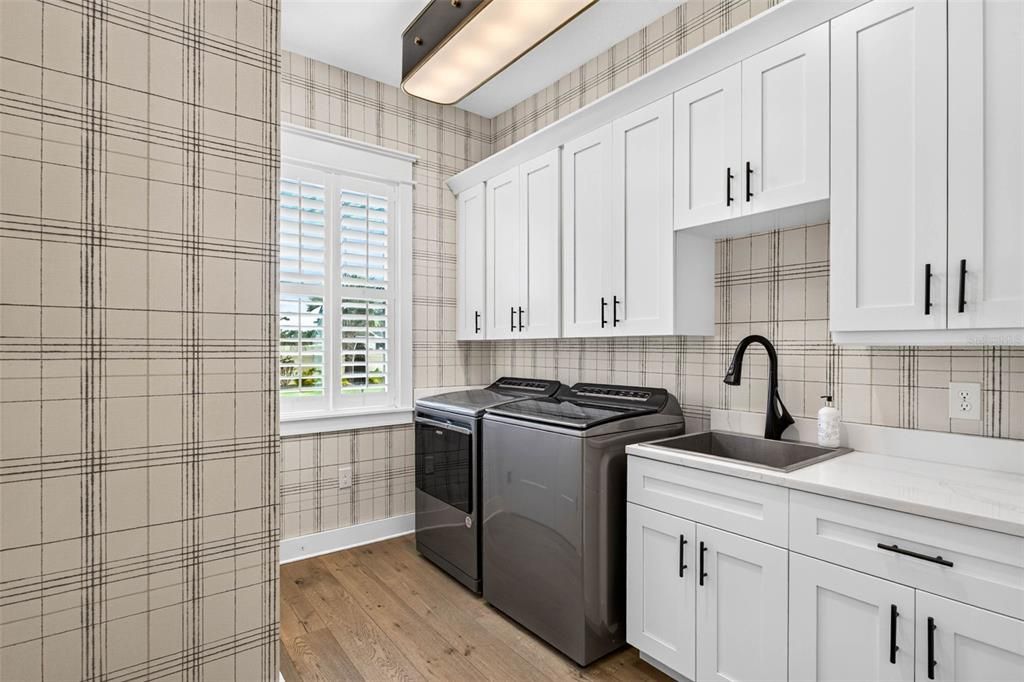 Activo con contrato: $925,000 (4 camas, 3 baños, 2689 Pies cuadrados)