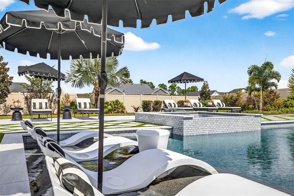 En Venta: $925,000 (4 camas, 3 baños, 2689 Pies cuadrados)