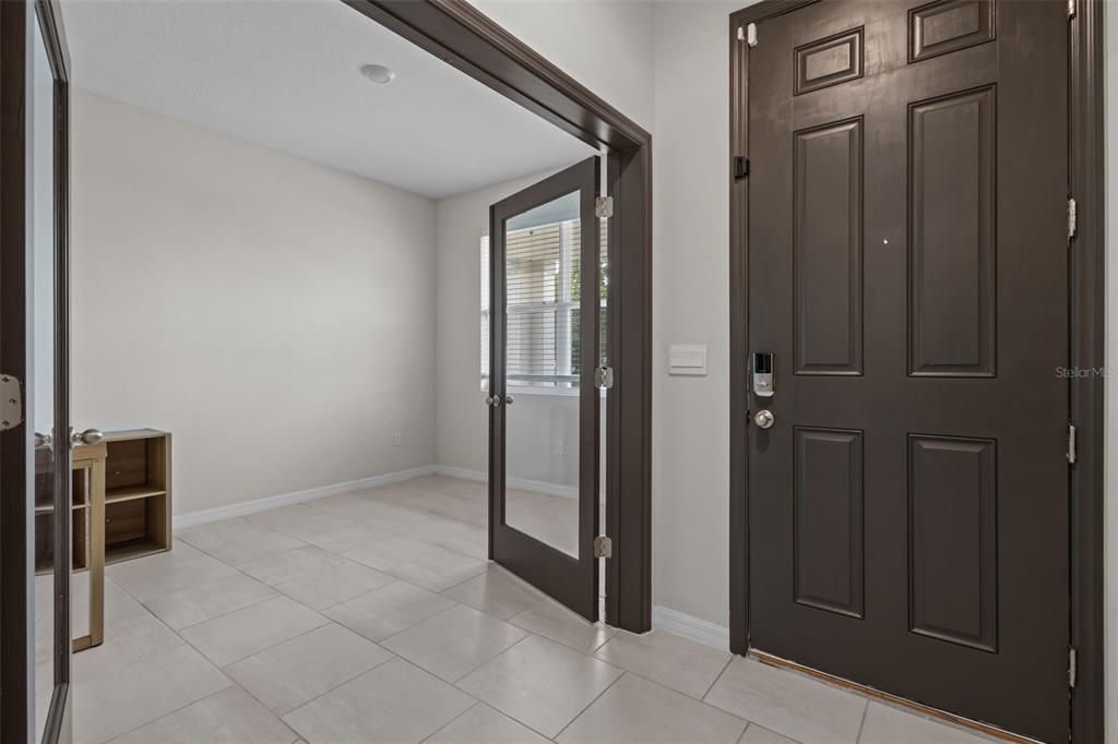 For Sale: $650,000 (5 beds, 4 baths, 3975 Square Feet)