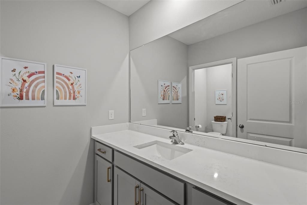 For Sale: $650,000 (5 beds, 4 baths, 3975 Square Feet)