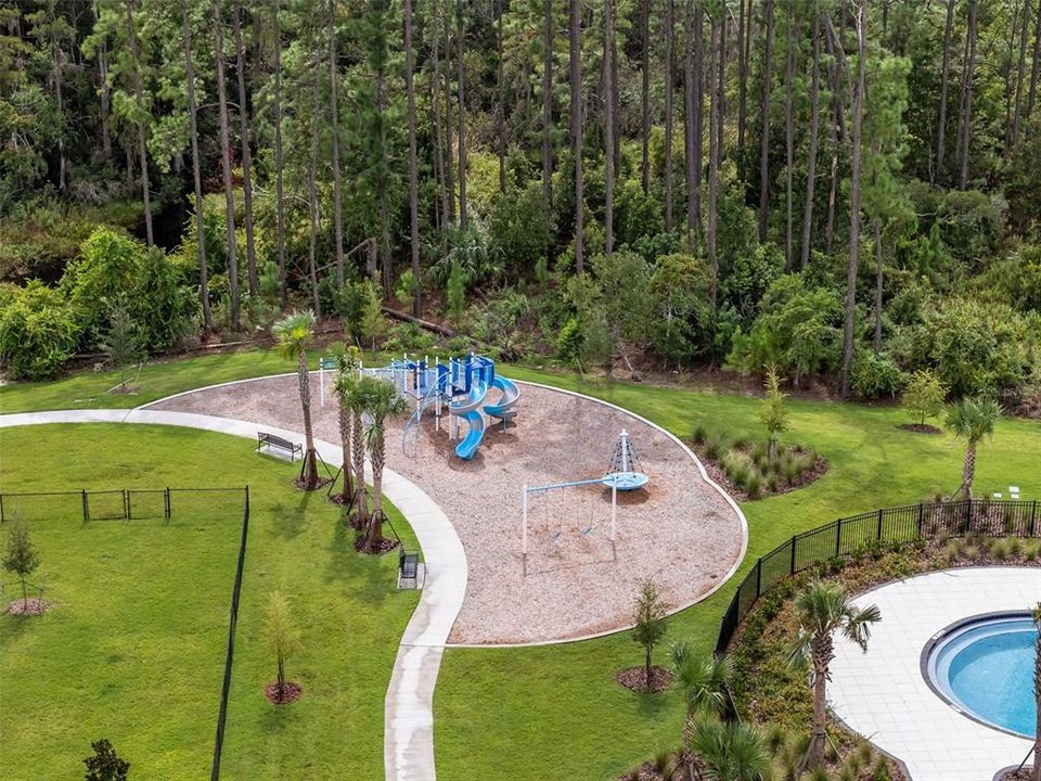 For Sale: $650,000 (5 beds, 4 baths, 3975 Square Feet)