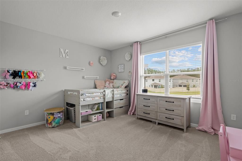 For Sale: $650,000 (5 beds, 4 baths, 3975 Square Feet)