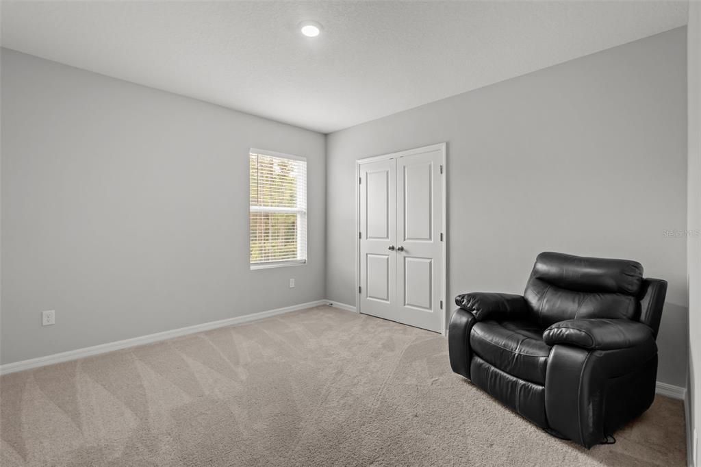 For Sale: $650,000 (5 beds, 4 baths, 3975 Square Feet)
