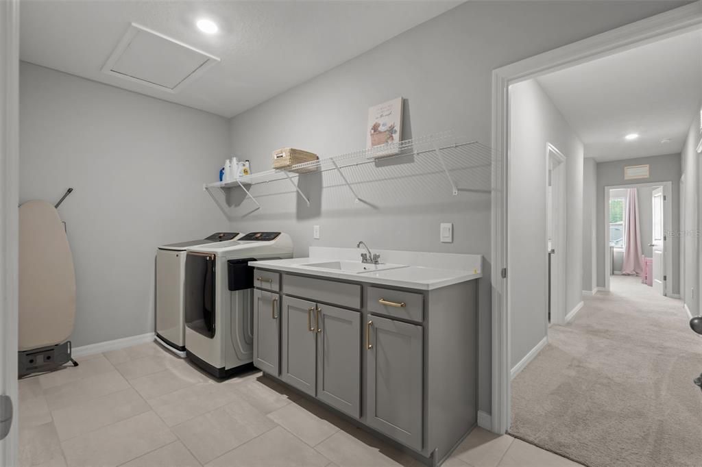 For Sale: $650,000 (5 beds, 4 baths, 3975 Square Feet)