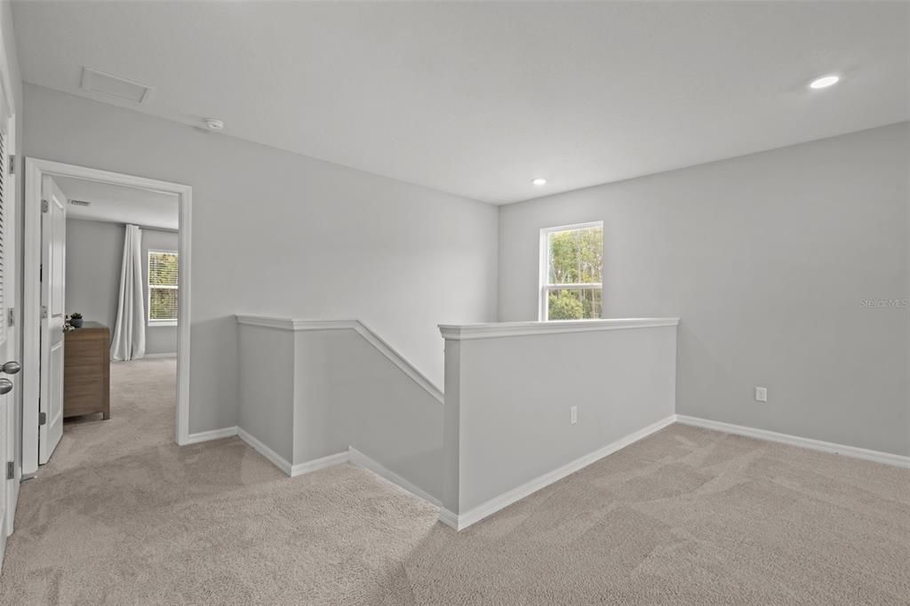 For Sale: $650,000 (5 beds, 4 baths, 3975 Square Feet)