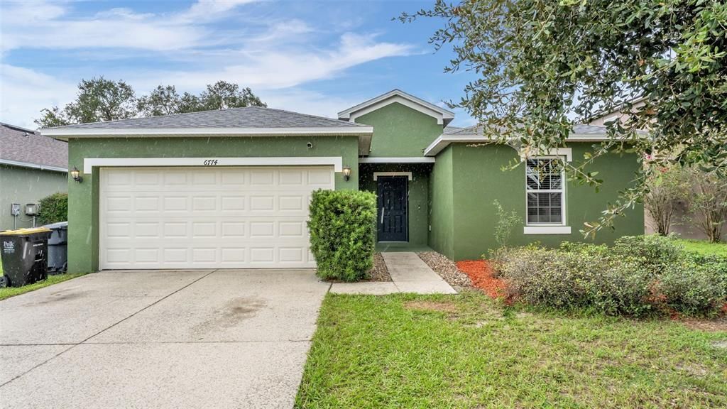 For Sale: $300,000 (3 beds, 2 baths, 1660 Square Feet)