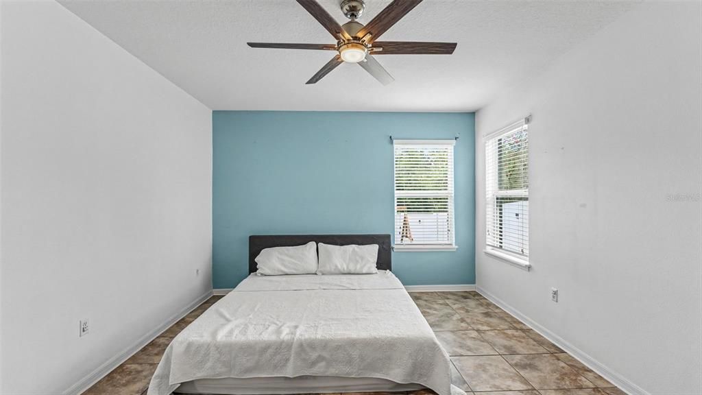 For Sale: $300,000 (3 beds, 2 baths, 1660 Square Feet)