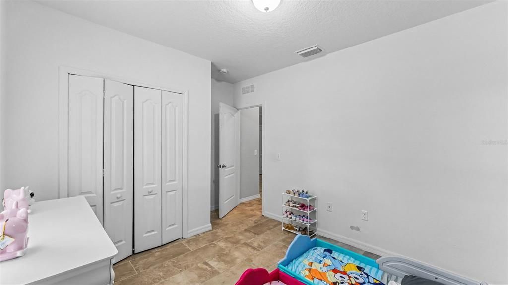 For Sale: $300,000 (3 beds, 2 baths, 1660 Square Feet)