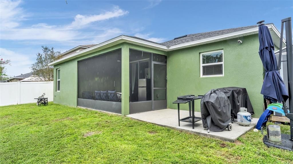 For Sale: $300,000 (3 beds, 2 baths, 1660 Square Feet)