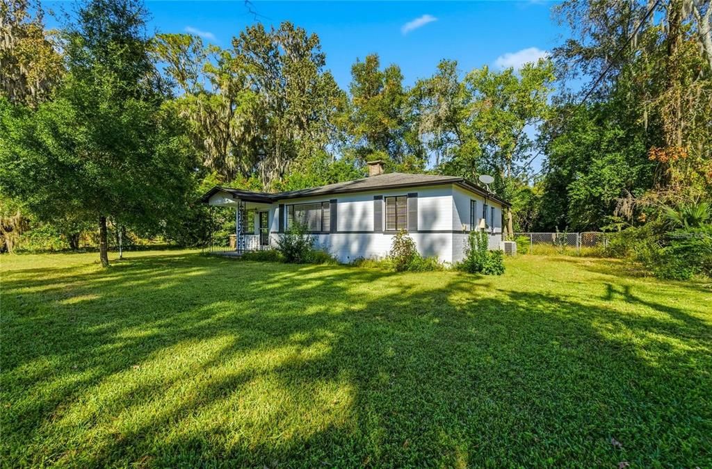 For Sale: $175,000 (3 beds, 1 baths, 1041 Square Feet)