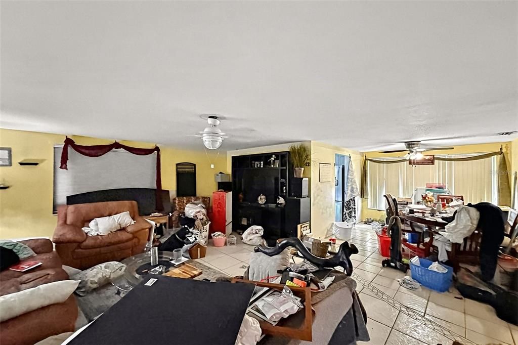 En Venta: $225,000 (3 camas, 2 baños, 1552 Pies cuadrados)