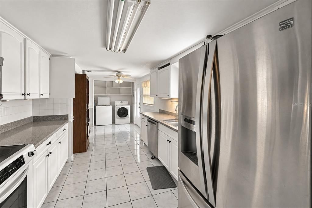 En Venta: $225,000 (3 camas, 2 baños, 1552 Pies cuadrados)