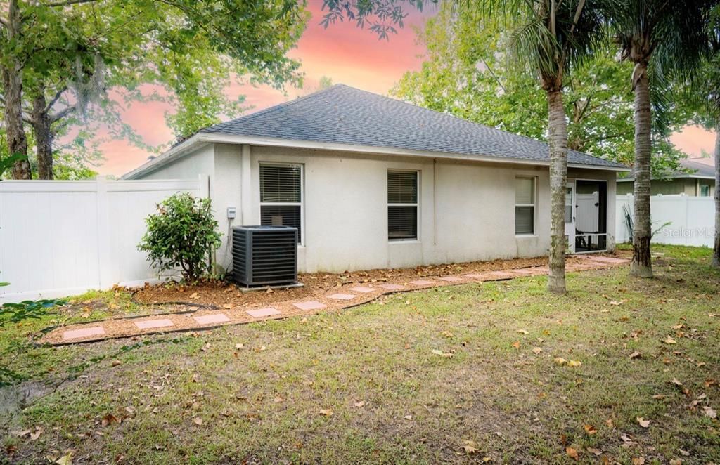For Sale: $345,000 (4 beds, 2 baths, 1746 Square Feet)