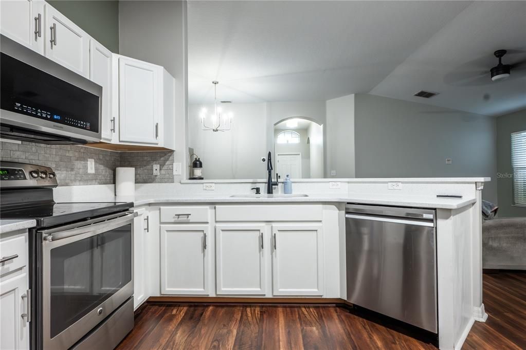 For Sale: $345,000 (4 beds, 2 baths, 1746 Square Feet)