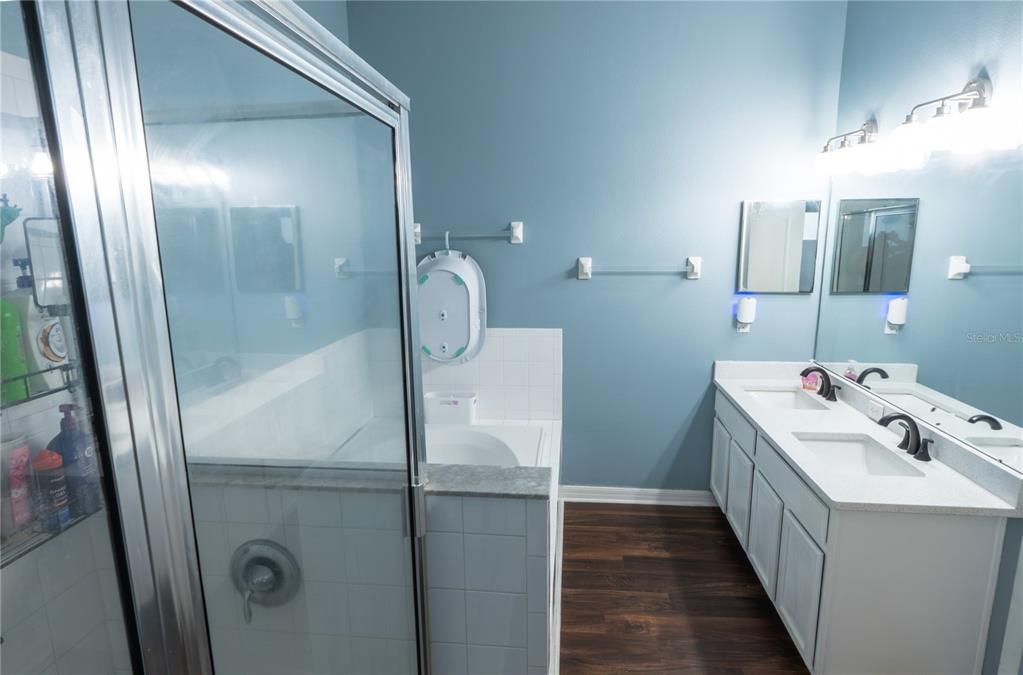 For Sale: $345,000 (4 beds, 2 baths, 1746 Square Feet)