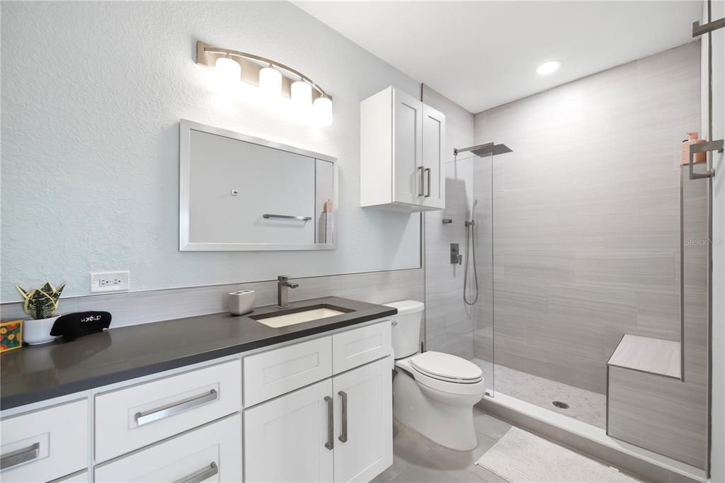 For Rent: $2,500 (2 beds, 2 baths, 1009 Square Feet)