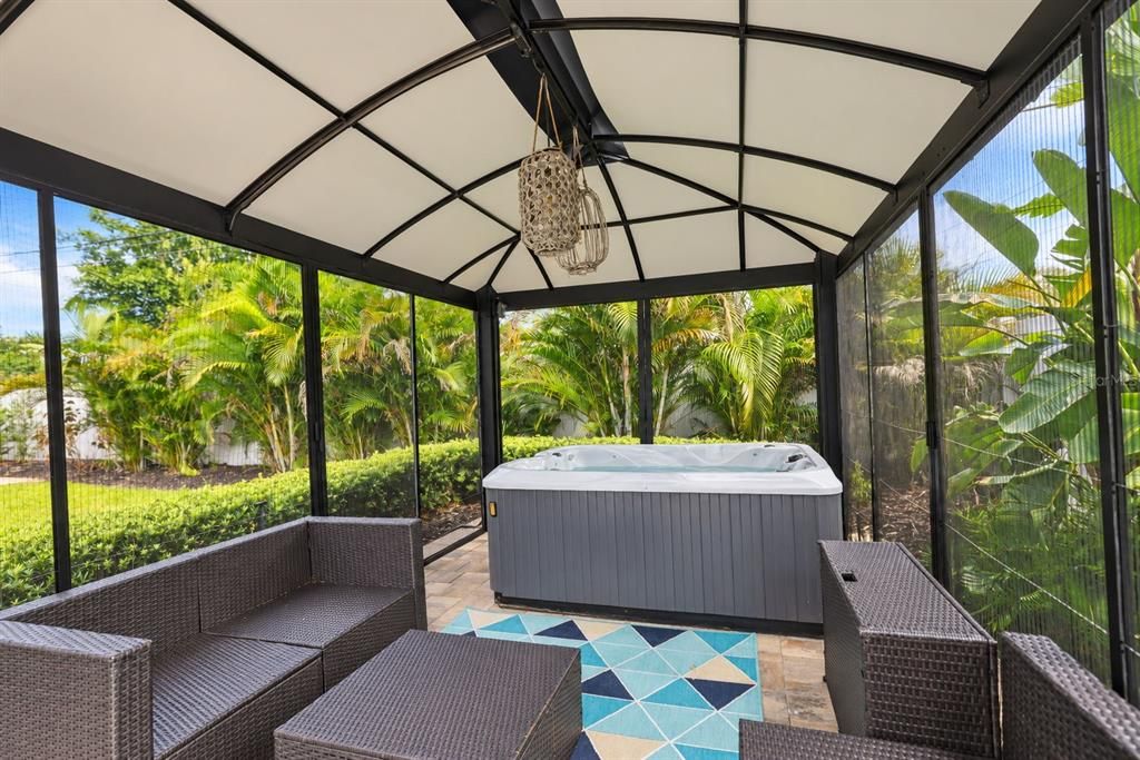 En Venta: $599,000 (3 camas, 2 baños, 1440 Pies cuadrados)