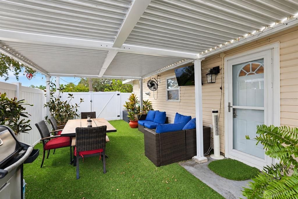 En Venta: $599,000 (3 camas, 2 baños, 1440 Pies cuadrados)