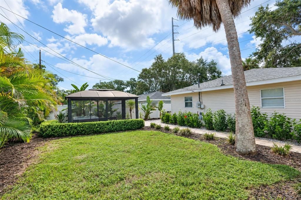 En Venta: $599,000 (3 camas, 2 baños, 1440 Pies cuadrados)