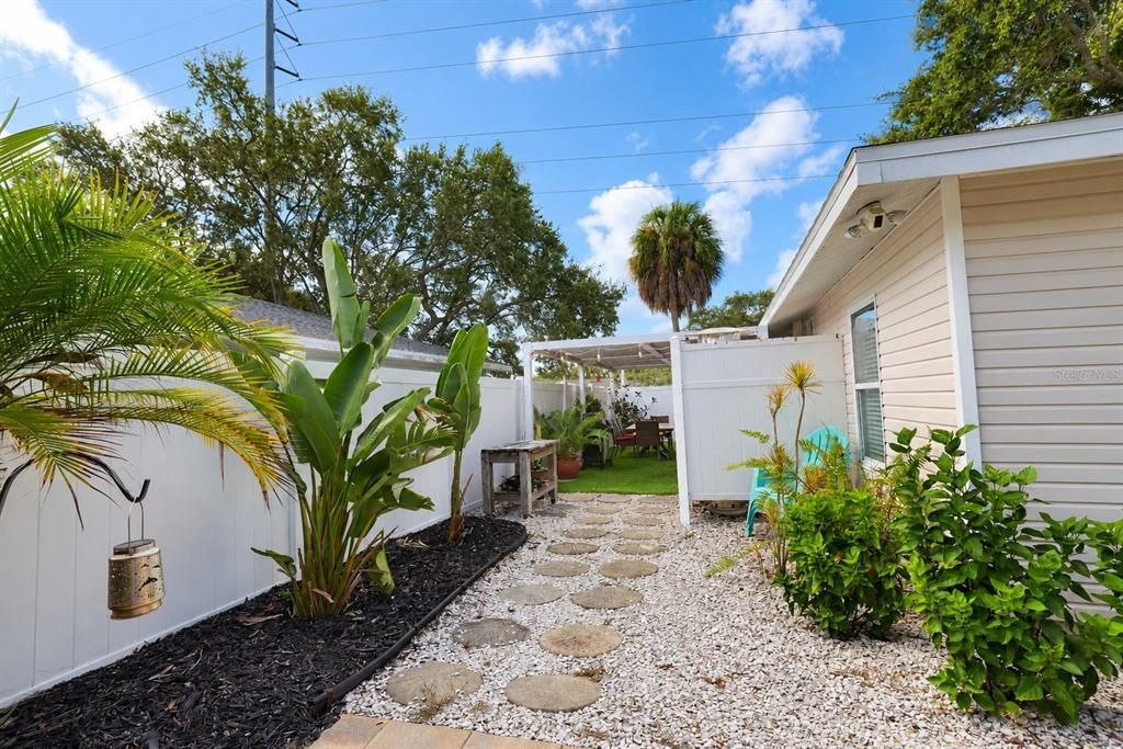 En Venta: $599,000 (3 camas, 2 baños, 1440 Pies cuadrados)