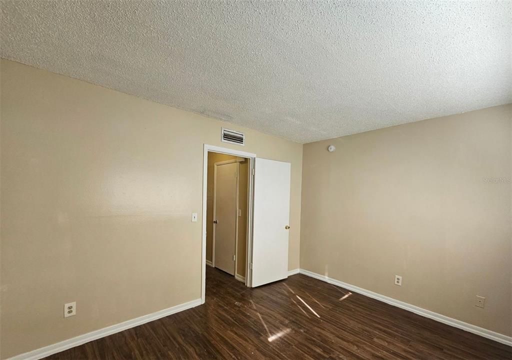 В аренду: $1,150 (1 спален, 1 ванн, 650 Квадратных фут)