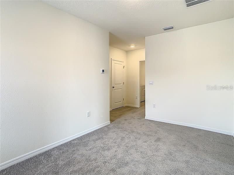 For Rent: $2,700 (5 beds, 3 baths, 2522 Square Feet)
