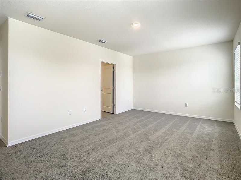For Rent: $2,700 (5 beds, 3 baths, 2522 Square Feet)