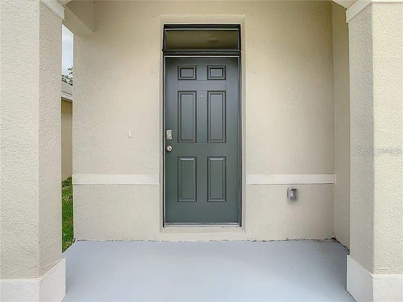 For Rent: $2,700 (5 beds, 3 baths, 2522 Square Feet)