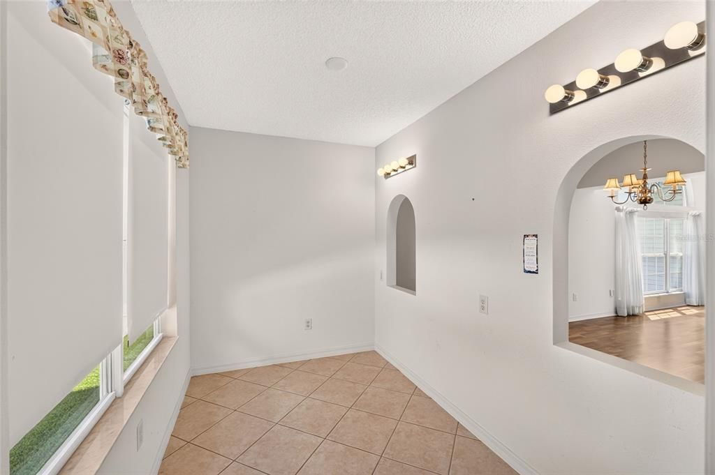 En Venta: $335,000 (3 camas, 2 baños, 1717 Pies cuadrados)