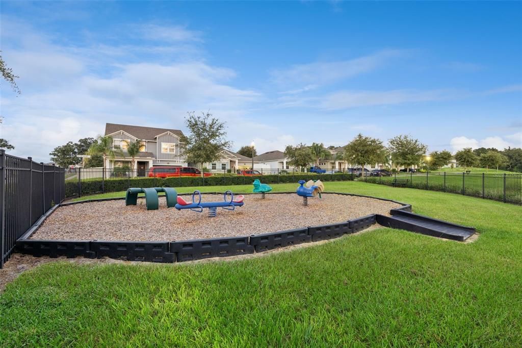 For Sale: $625,000 (3 beds, 2 baths, 1916 Square Feet)