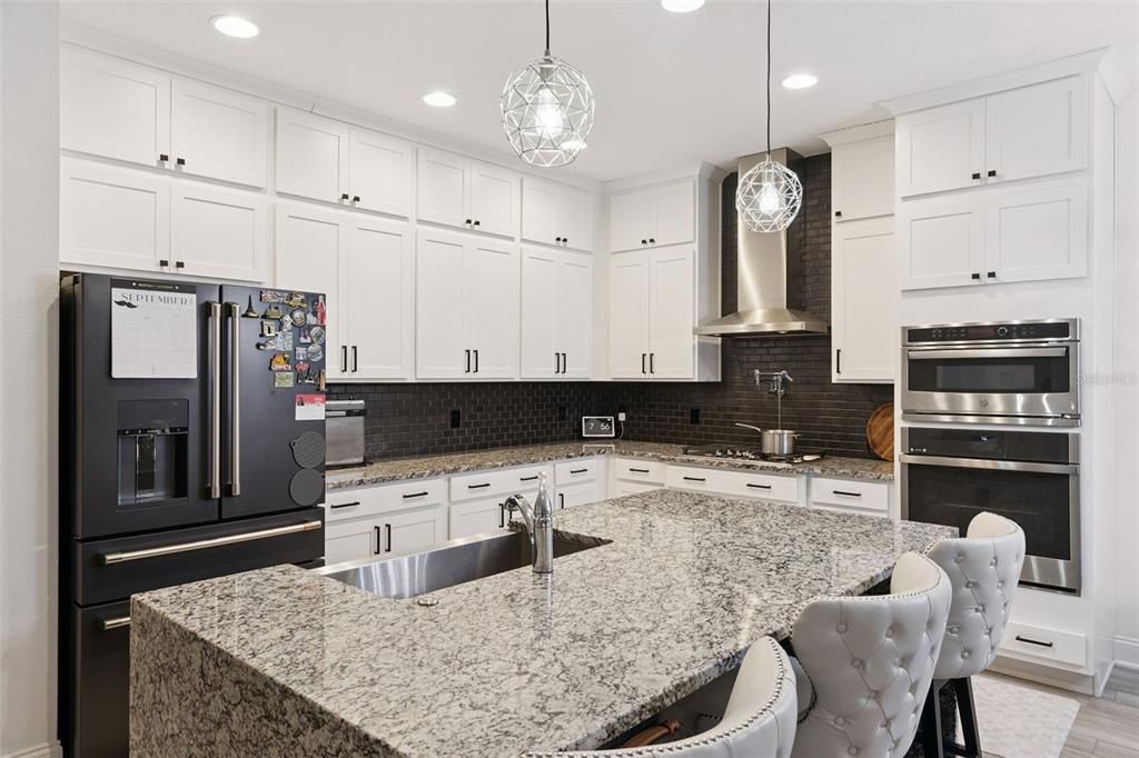 For Sale: $625,000 (3 beds, 2 baths, 1916 Square Feet)